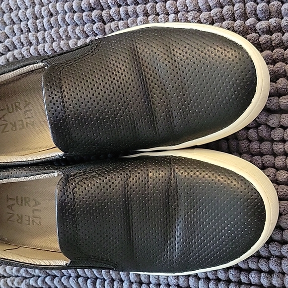 NATURALIZER LOAFER SIZE 6.5 - Picture 2 of 8